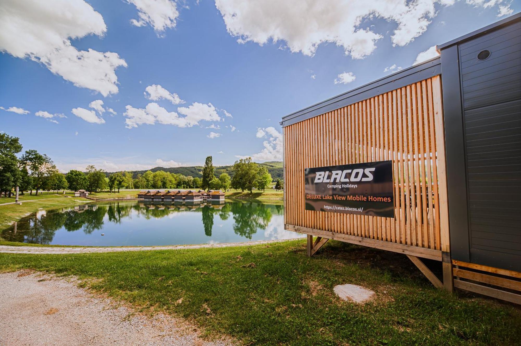 Deluxe Lake View Mobile Homes With Thermal Riviera Tickets Чатеж-об-Сави Экстерьер фото